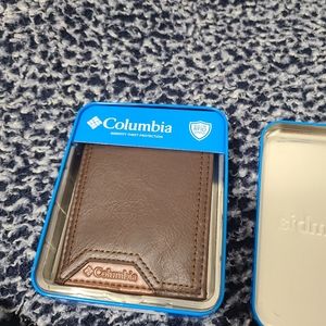 Man wallet